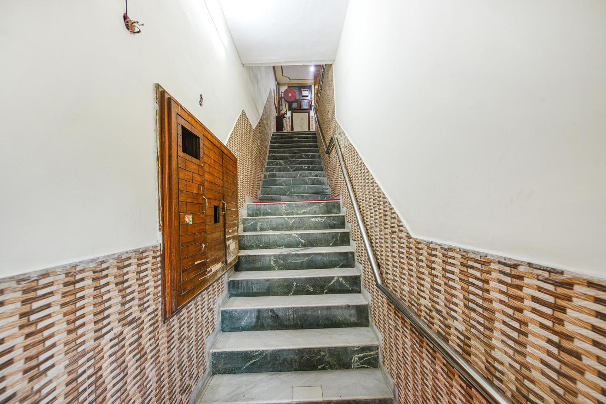 Fabhotel Royal Inn Chandīgarh Esterno foto