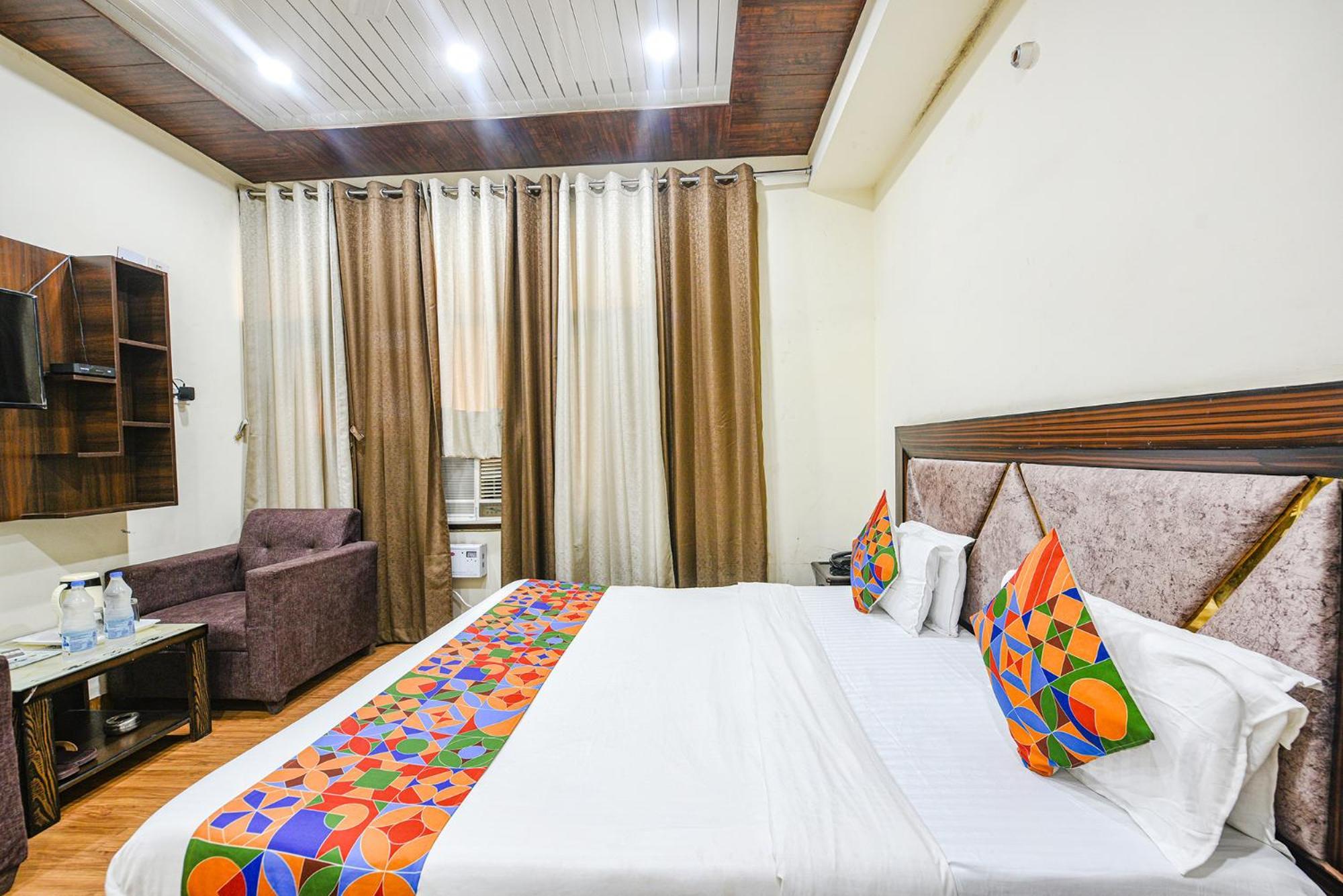 Fabhotel Royal Inn Chandīgarh Esterno foto
