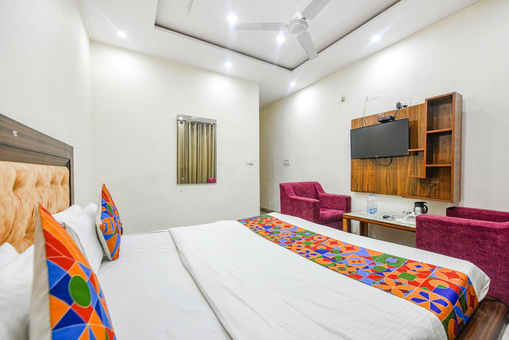 Fabhotel Royal Inn Chandīgarh Esterno foto